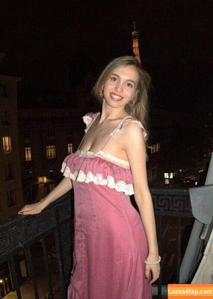 Serena Skybourne photo #0141