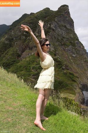Serena Wood photo #0169