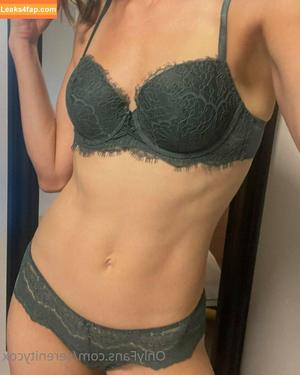 Serenity Cox photo #0098