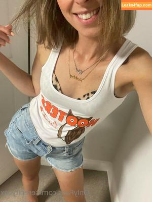 Serenity Cox photo #0183