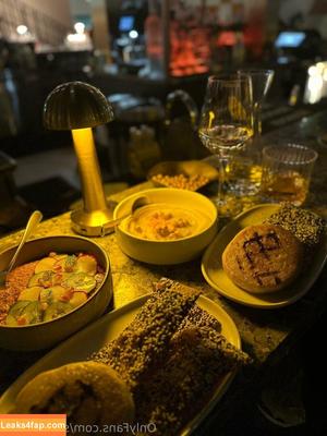 Serenity Cox photo #0529