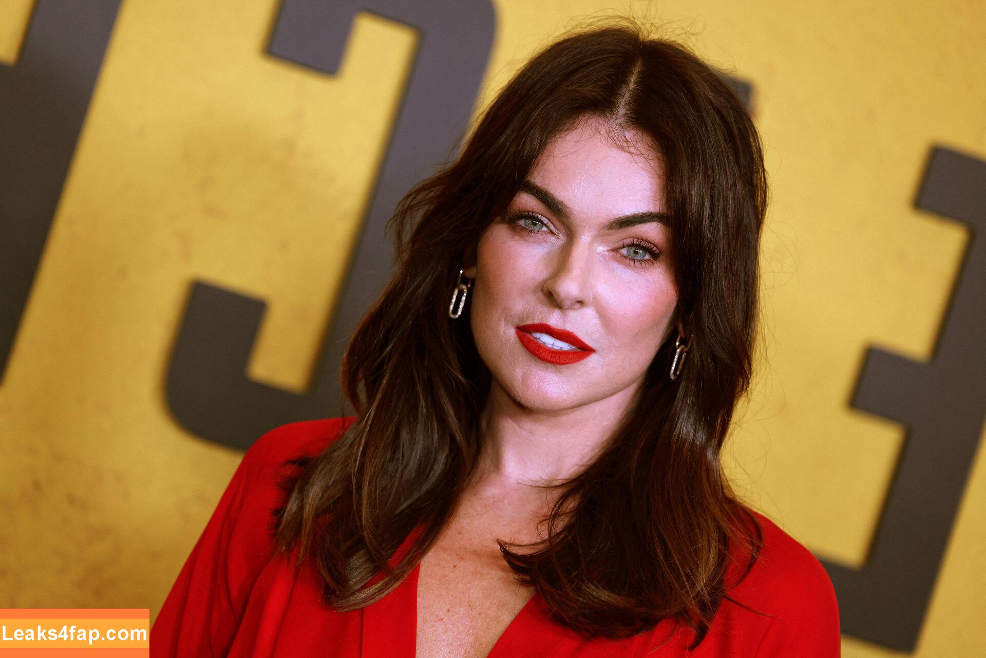 Serinda Swan / serindaswan leaked photo photo #0044
