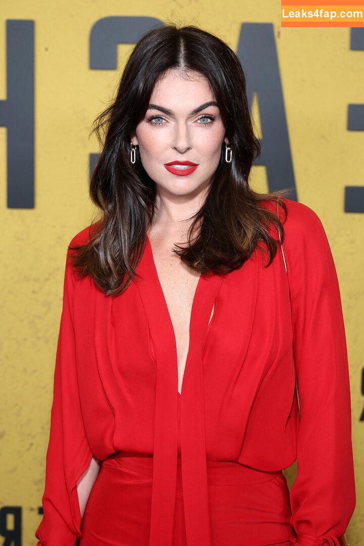 Serinda Swan / serindaswan leaked photo photo #0046