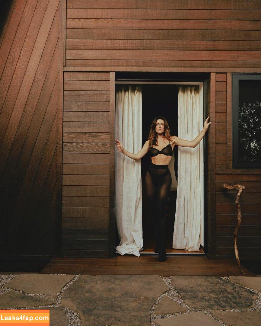 Serinda Swan / serindaswan leaked photo photo #0059