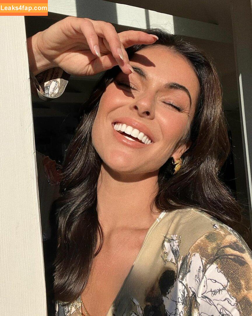 Serinda Swan / serindaswan leaked photo photo #0318