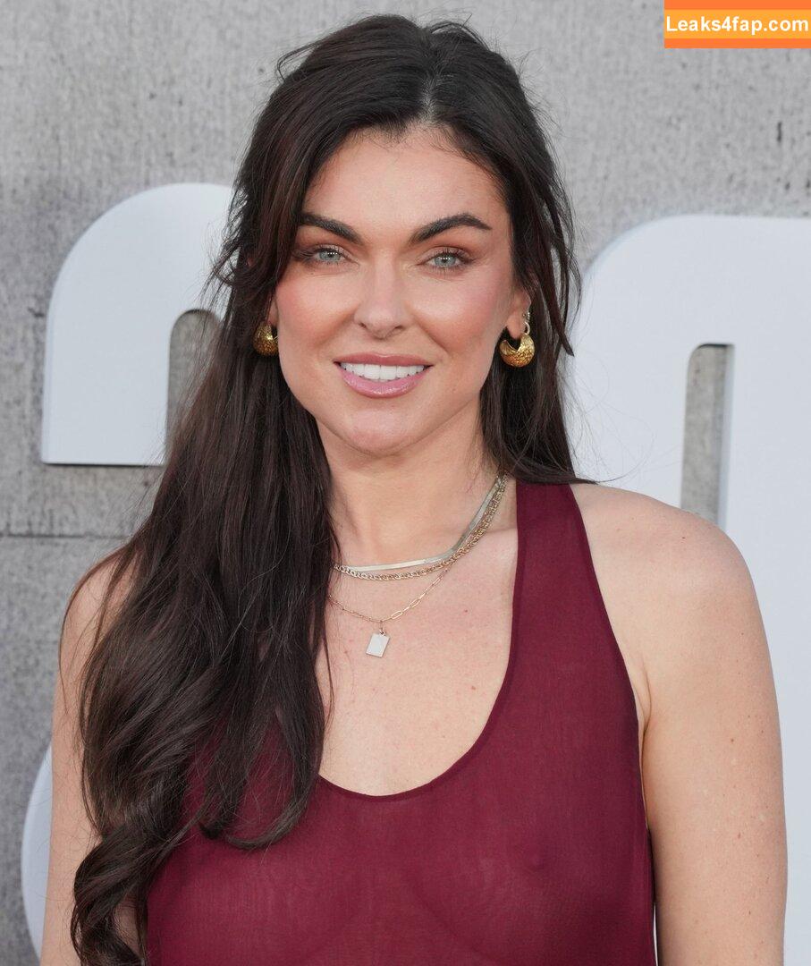 Serinda Swan / serindaswan leaked photo photo #0501