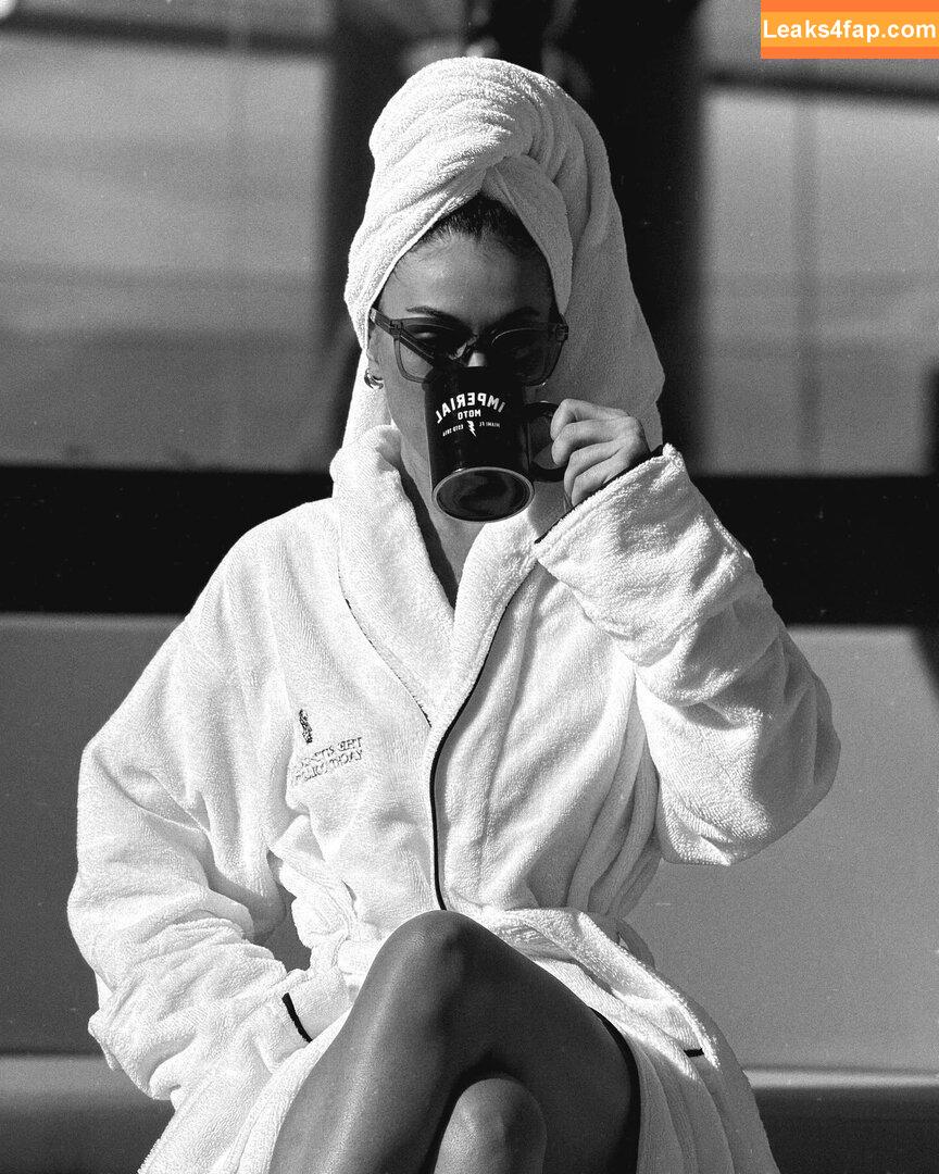 Serinda Swan / serindaswan leaked photo photo #0513