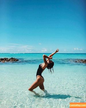 Serinda Swan photo #0020