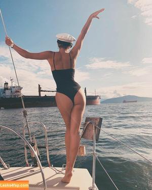 Serinda Swan photo #0033