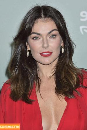 Serinda Swan photo #0055