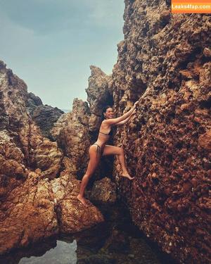 Serinda Swan photo #0076