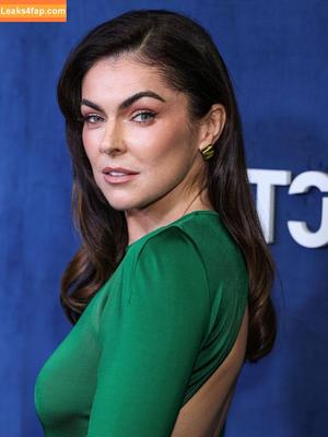 Serinda Swan фото #0113