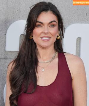 Serinda Swan photo #0502