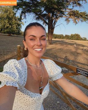 Serinda Swan фото #0540