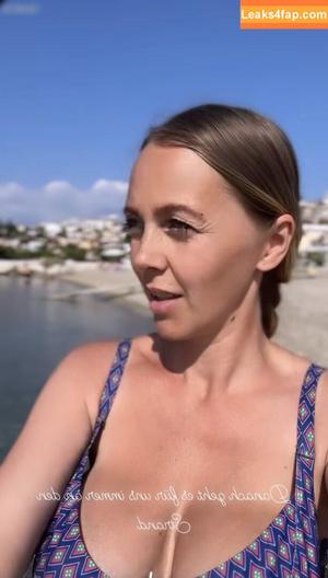 Sexy Julia photo #0087