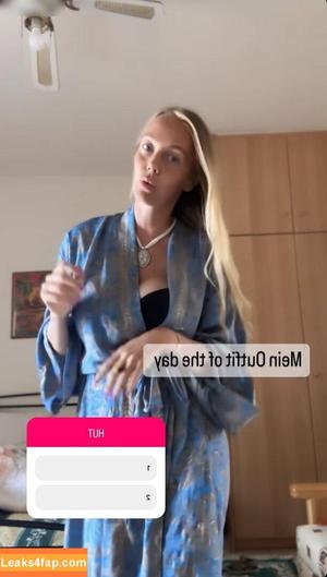 Sexy Julia photo #0102