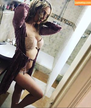 Sexy Julia photo #0142