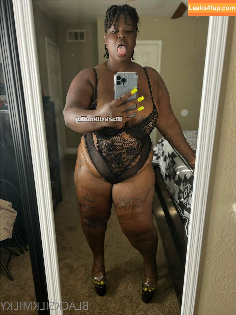 sexyblacksilkp1 / sexyassredbone1 leaked photo photo #0025