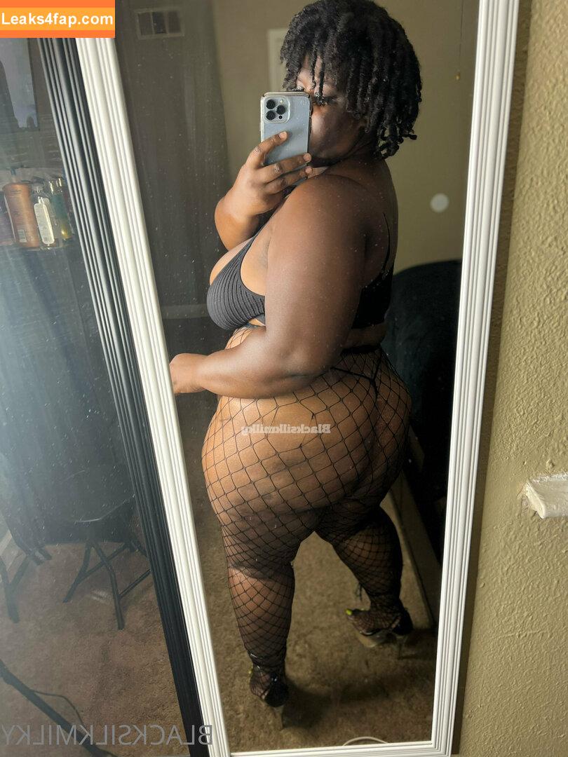 sexyblacksilkp1 / sexyassredbone1 leaked photo photo #0034