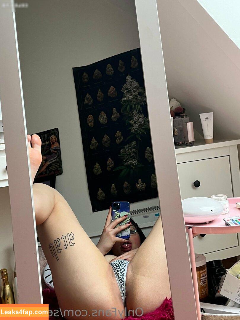 sexynalaa / yourbabynalaa leaked photo photo #0074