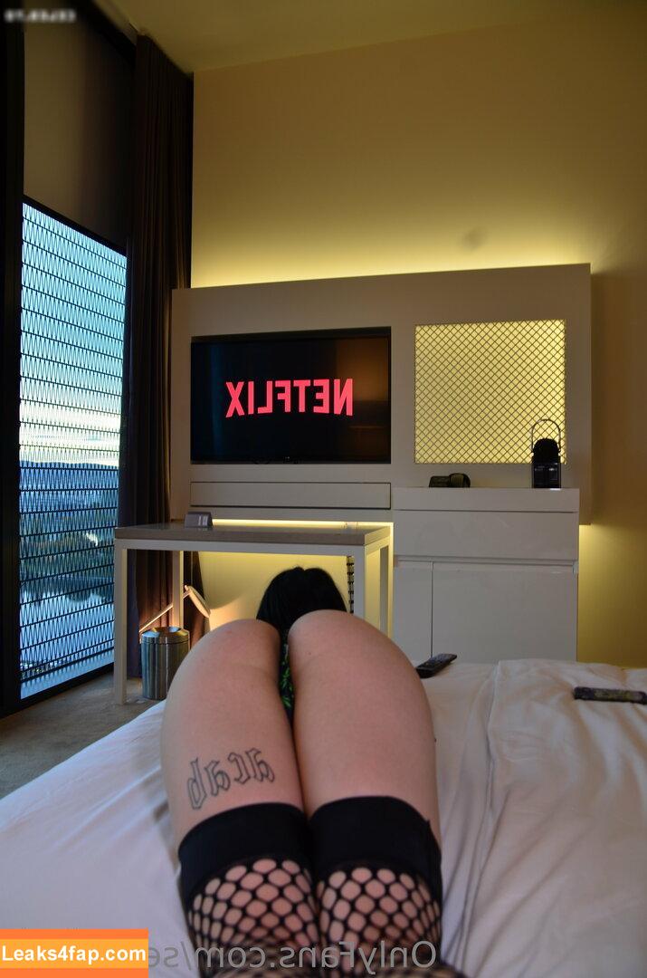 sexynalaa / yourbabynalaa leaked photo photo #0085