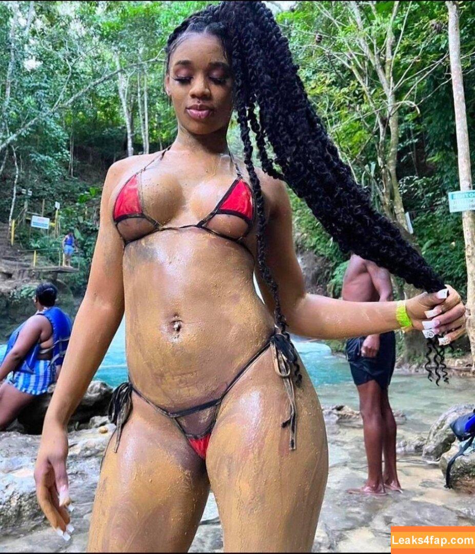 sexyredd /  leaked photo photo #0002