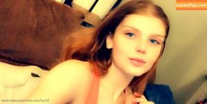 sexyredinbed фото #0055