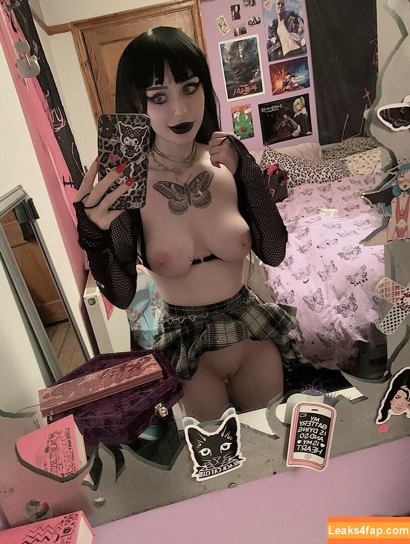 Shades_of_lavender / _shades_of_lavender_ / gothwaifuclique leaked photo photo #0005