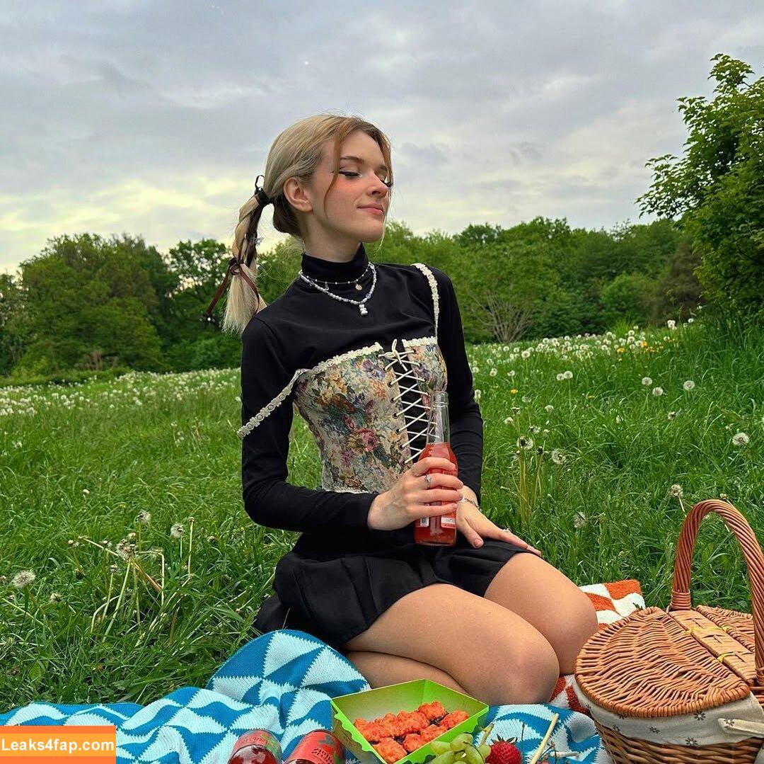 Shadsi / shadi_409 leaked photo photo #0137