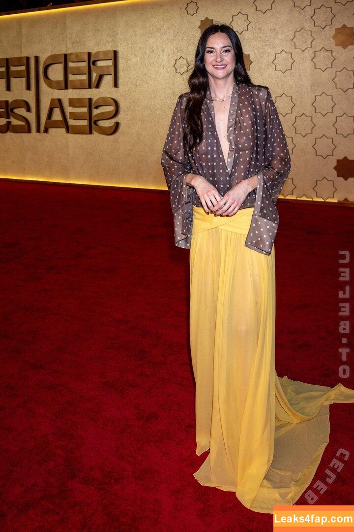 Shailene Woodley / https: / shailenewoodley leaked photo photo #0239