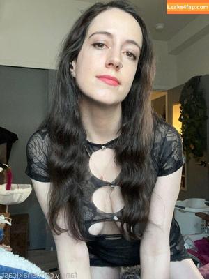 shakicast photo #0017