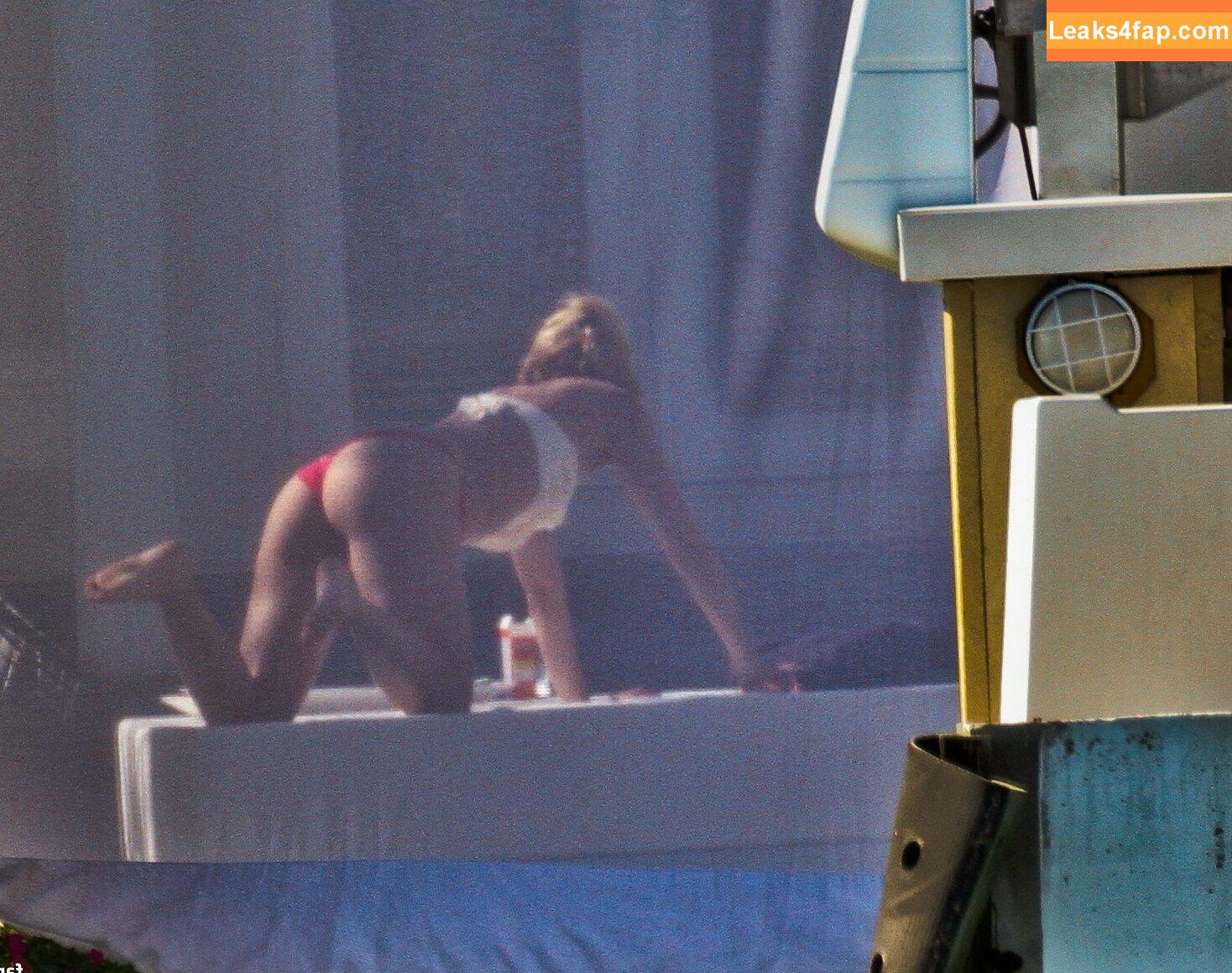 Shakira / shakkira leaked photo photo #0101