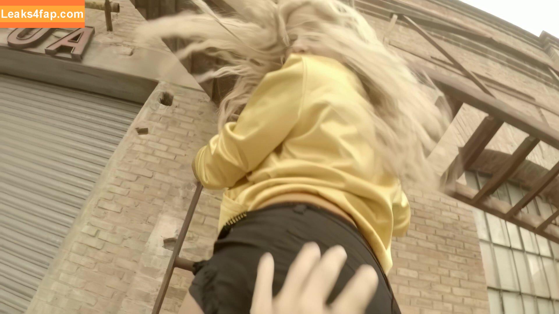 Shakira / shakkira leaked photo photo #0129