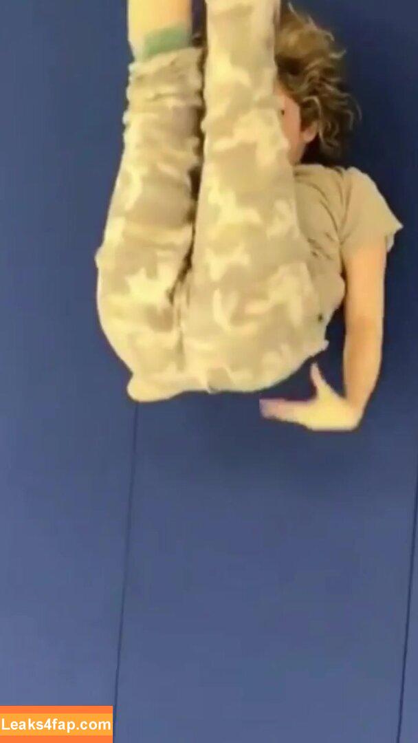 Shakira / shakkira leaked photo photo #0192