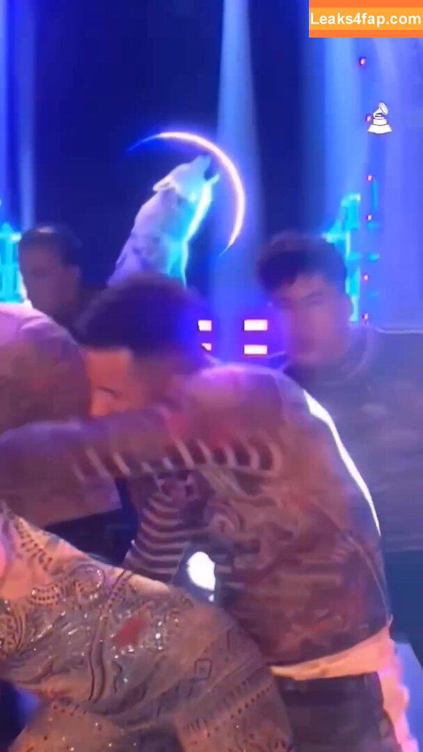 Shakira / shakkira leaked photo photo #0301