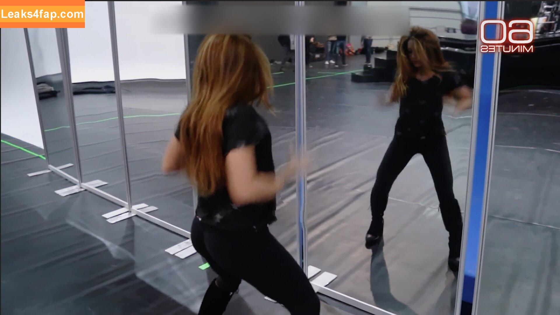 Shakira / shakkira leaked photo photo #0452