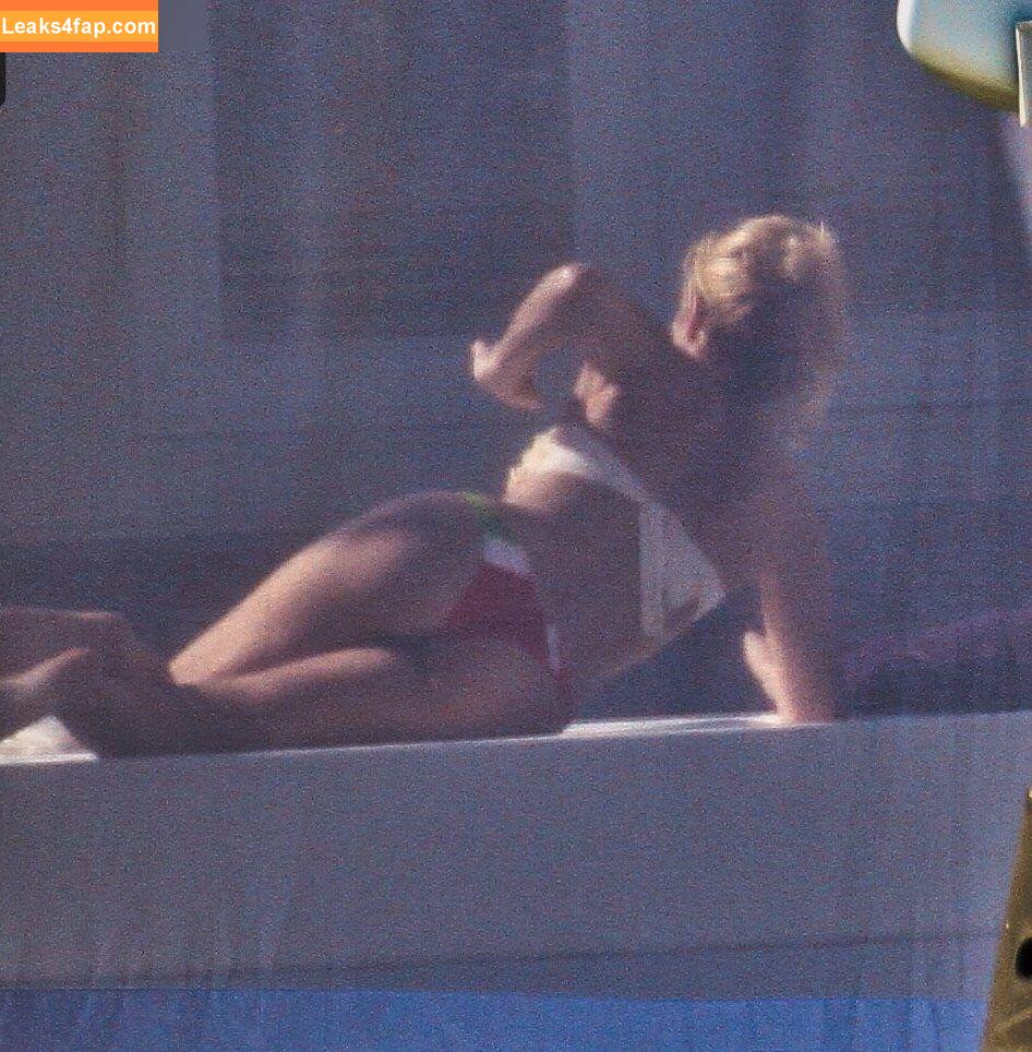 Shakira / shakkira leaked photo photo #0506