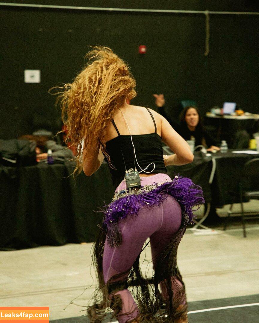 Shakira / shakkira leaked photo photo #0738