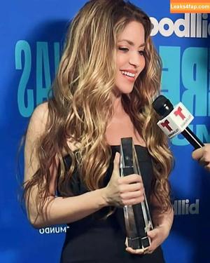 Shakira photo #0122