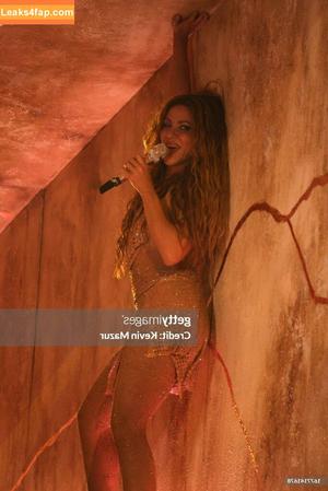 Shakira photo #0229