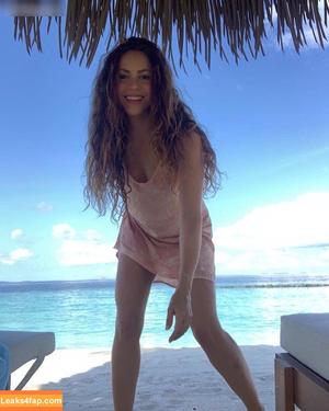 Shakira photo #0489