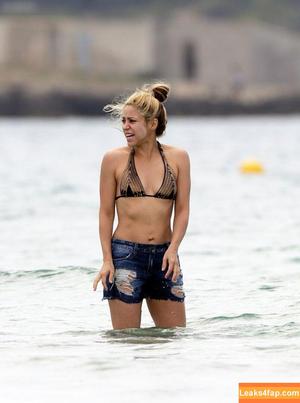 Shakira photo #0751