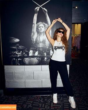 Shakira photo #0773
