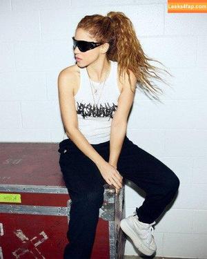 Shakira photo #0776