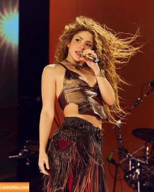 Shakira photo #0905