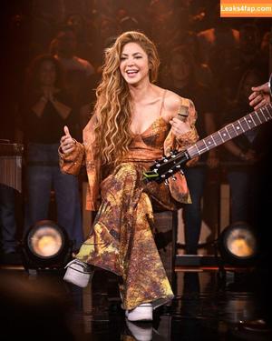 Shakira фото #0975