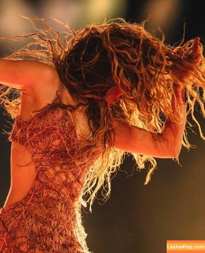 Shakira фото #0988