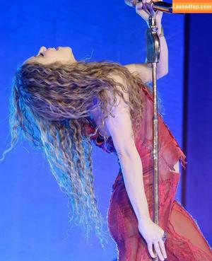 Shakira фото #0989