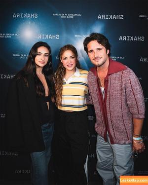 Shakira фото #1025