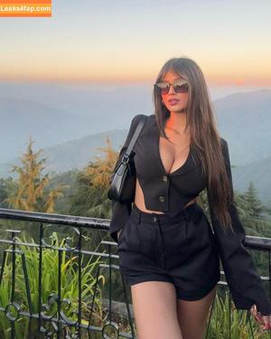 Shambhavi Singh photo #0070